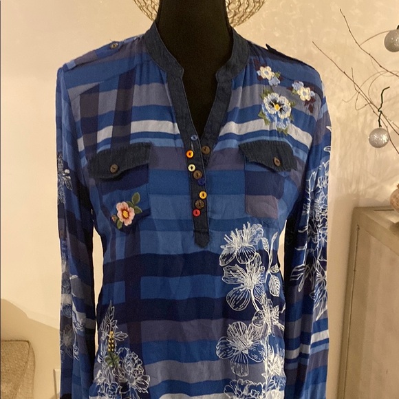 Floral Blue Women's Top - Picture 2 of 8